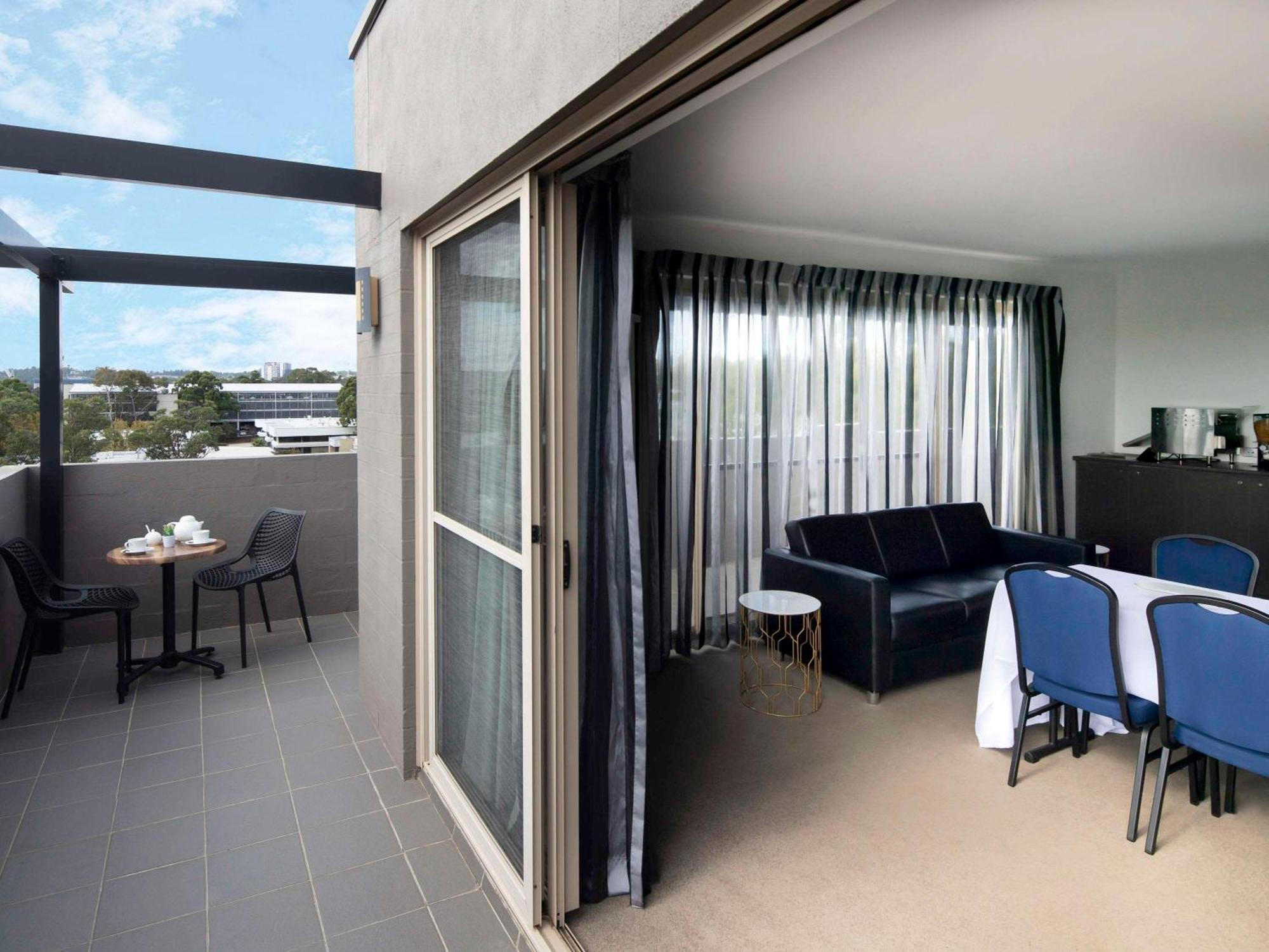 Mantra Castle Hill Sydney, An Accor Hotel Exterior foto